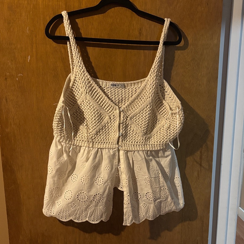 Cute crochet/eyelet tank